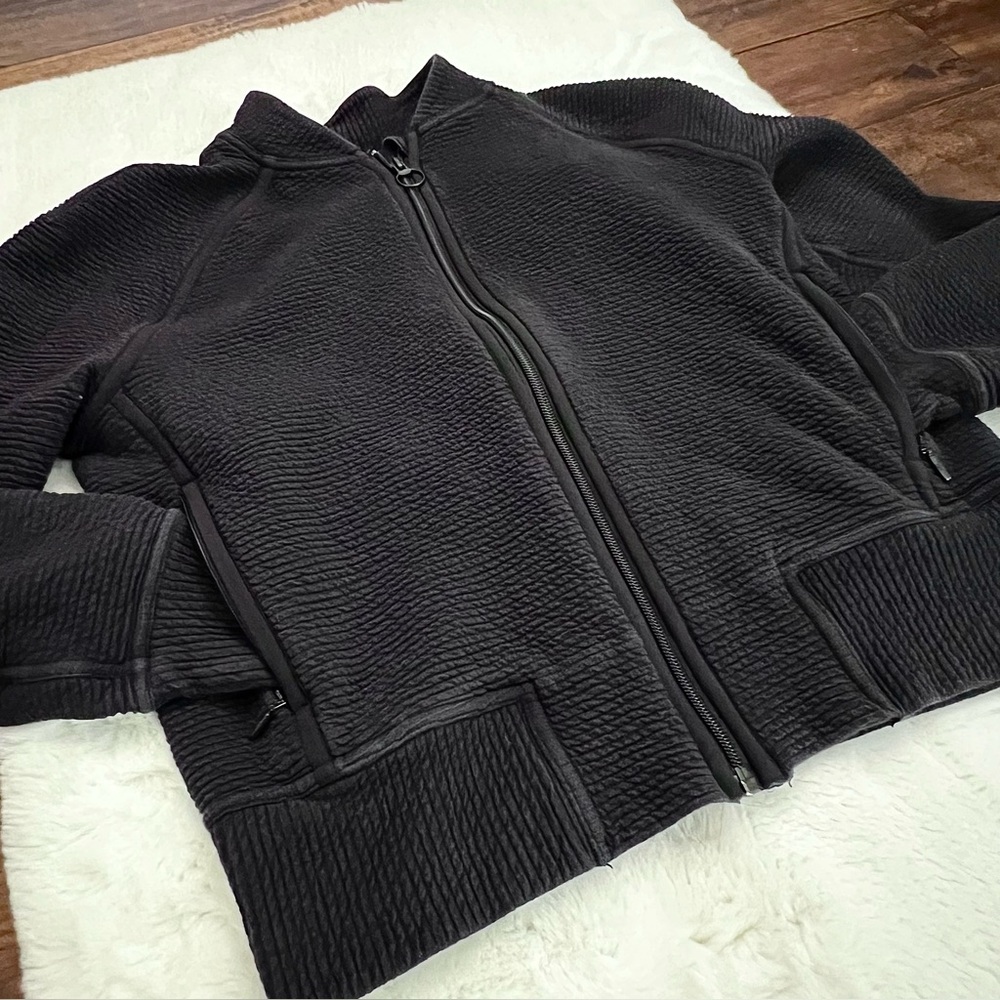 Lululemon On Repeat Bomber Textured Zip Up Jacket Color Black Size 6 - Picture 11 of 16
